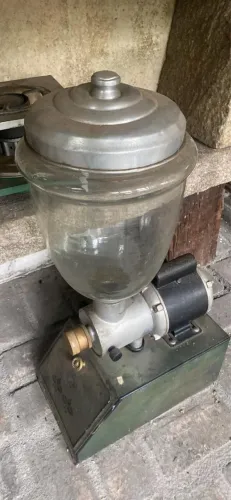 Máquina de moer café Antiga
