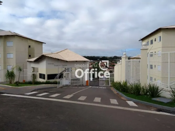 Apartamento com 2 dormitórios para alugar, 56 m² por R$ 1.600,01/mês - Setor Sul - Anápoli