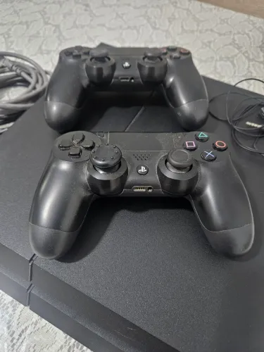 プレステ4 CUH-1215A 本体 ps4 1215a