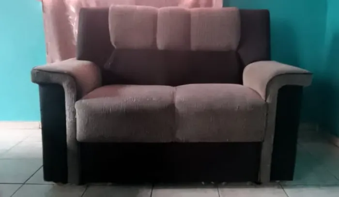 Sofá de 2 assentos