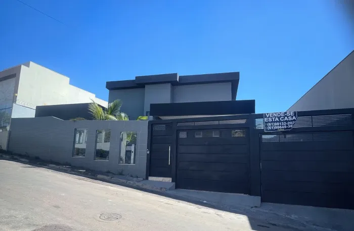 Casa na colônia agrícola