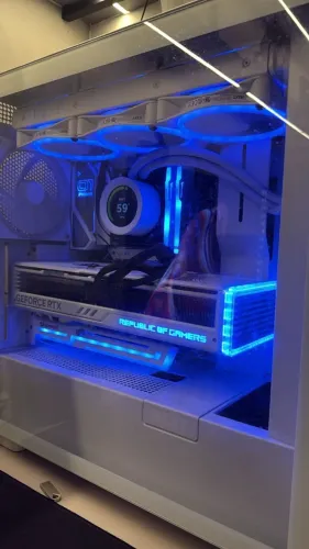 PC Gamer High-End Ryzen 7 7800X3D + RTX 4080 Super