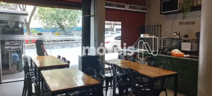 Loja de rua a venda no bairro de Lourdes