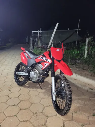 Xr tornado 250 de trilha com documentos atrasados