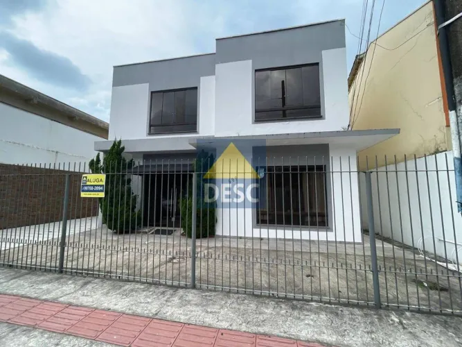 Casa Comercial a Venda no Centro de Balneário Camboriú