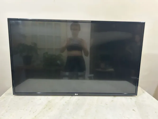TV LG 43? à venda