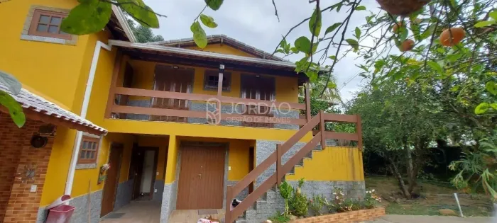 CASA, 5 DORMITÓRIOS