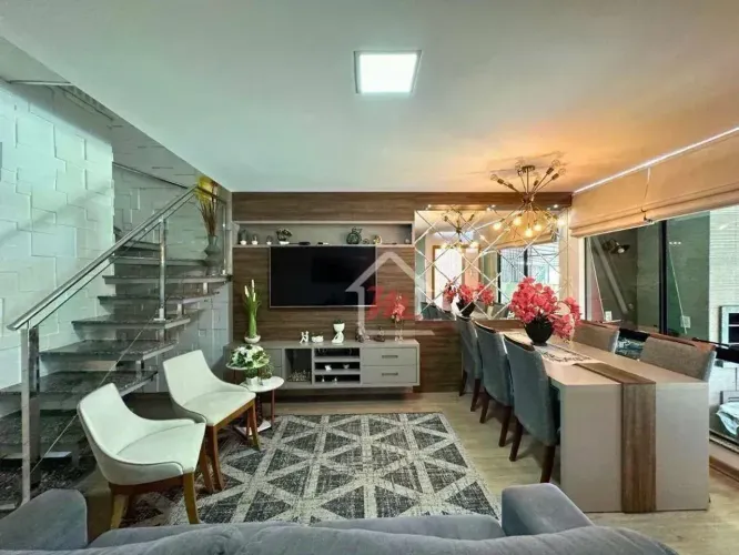 Sobrado com 2 dormitórios à venda, 86 m² por R$ 790.000,00 - Água Verde - Blumenau/SC