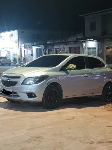 Chevrolet Onix Hatch LT 1.0 8V Flex Power Mec. 4P 2015