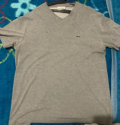 Camiseta Lacoste tipo V