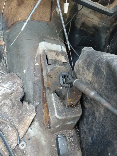 Tunel com suportes cambio.moderno.opala