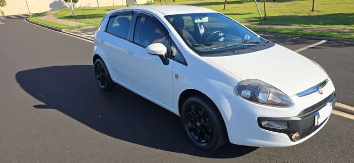 Fiat Punto Attractive Italia 1.4 F.flex 8V 5P 2016