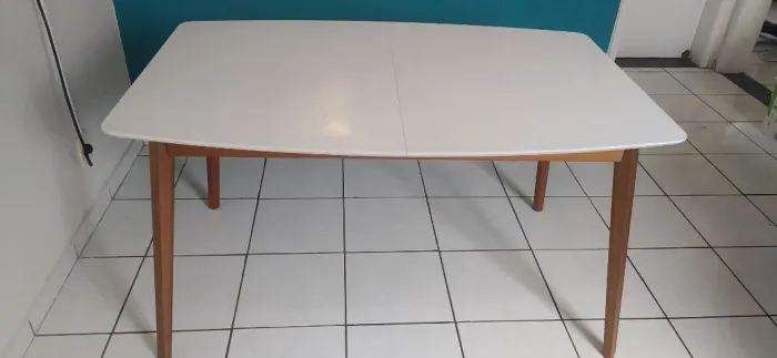 Mesa de jantar extensível