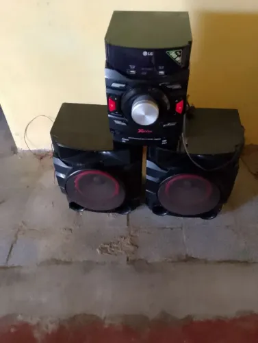 Vendo um som LG