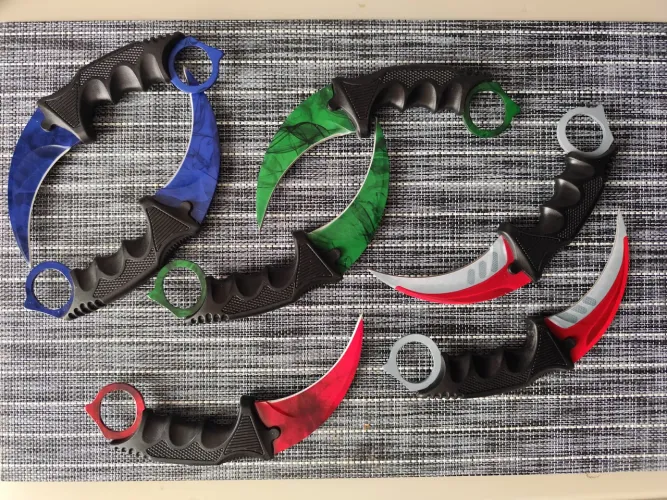 Canivete Karambit Colorido - Novo, Ideal pra Colecionadores!