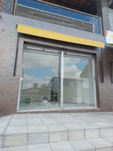 Aluga-se ponto comercial R$600,00