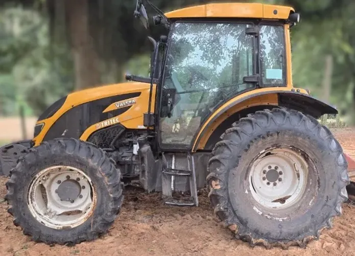 Trator Valtra A74 ano 2022