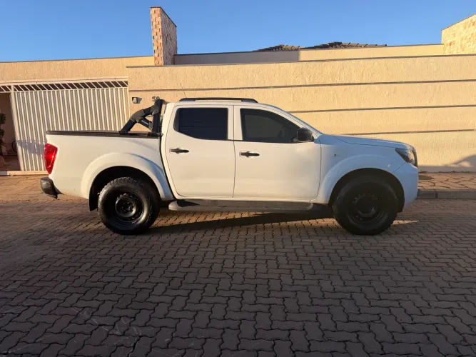 Nissan Frontier S CD 4X4 2.3 TB Diesel Mec. 2023