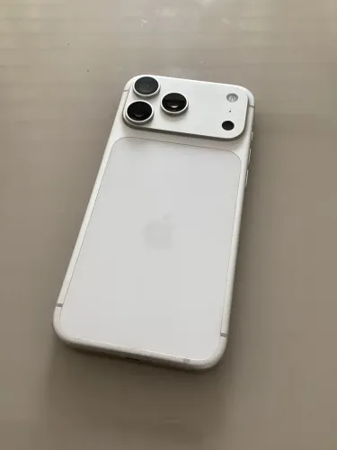 iPhone 17 pro Max 1 tera - bateria 100% - 10 meses de garantia