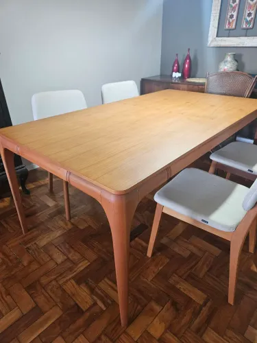 Mesa de jantar ( sem cadeiras)