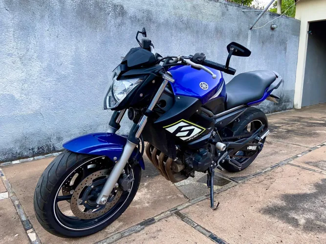 Xj6 muito Nova