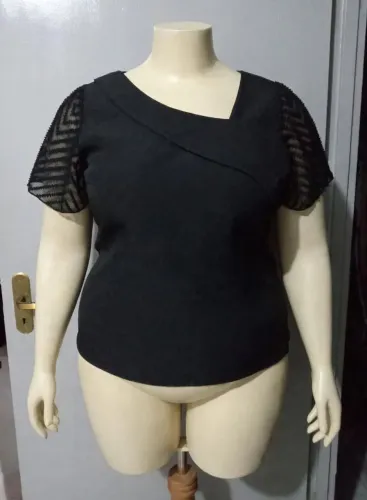 Blusa Shein Curve Plus Size (0XL) ? Praticamente Nova
