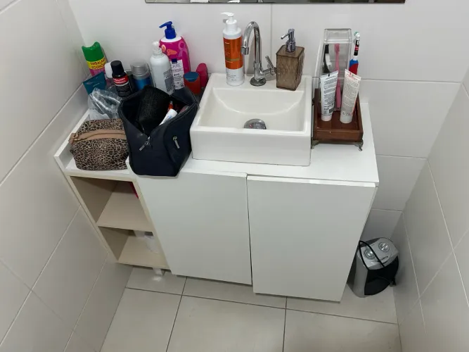 Balcão de banheiro com pia