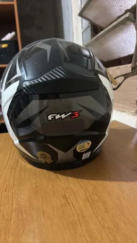 Fw3 gtx fechado com óculos