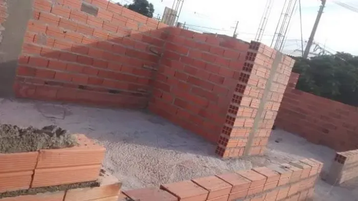 Pedreiro disponível