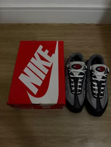 Nike Air Max 95 Smoke Grey Track Red