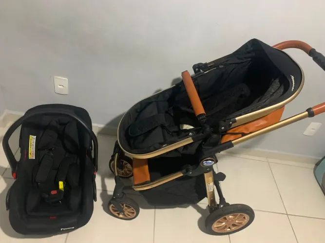Carrinho de bebê + bebê conforto