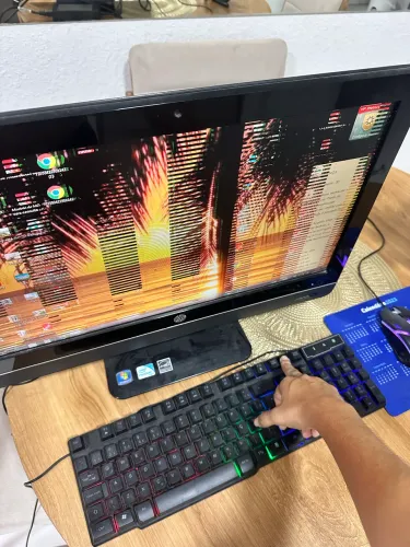 Computador para retirada de peças 