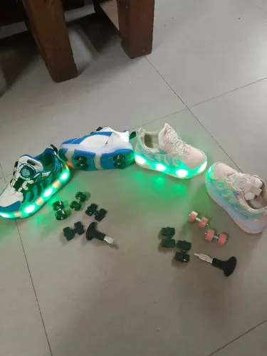 Tênis infantil rodinha dupla com LED r$ 200 cada