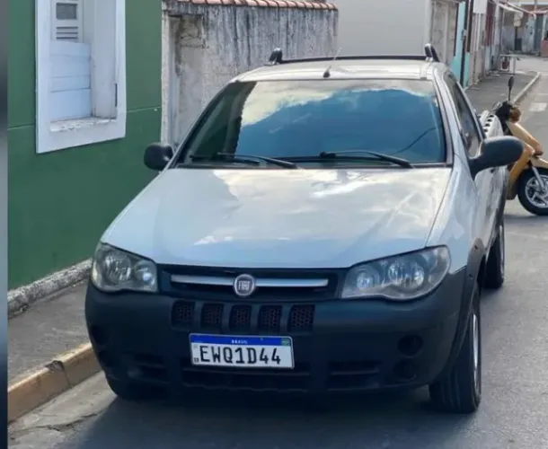 Fiat Strada 1.4 MPI Fire Flex 8V CS 2012