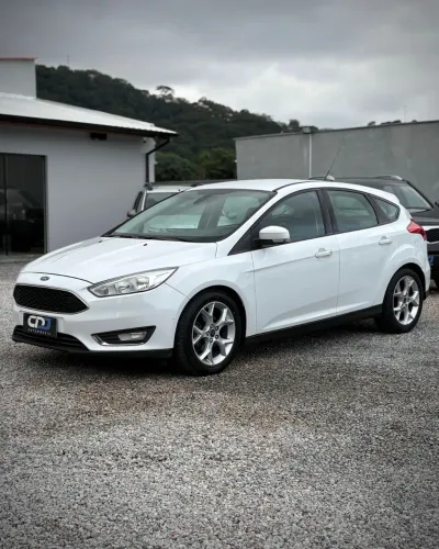 Ford Focus 2.0 16v/se/se Plus Flex 5P Aut. 2017