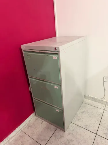 Gaveteiro de aço escritório