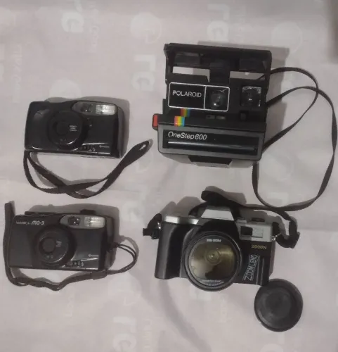 Lote Com 4 Máquinas Fotográficas Antigas Para Coleção Ou Decoração.