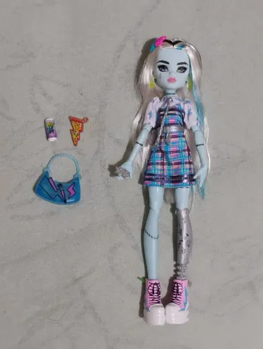 Monster high Frankie day out