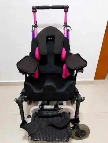 Cadeira de Rodas Postural Infantil ADAPTTE ORTRUS