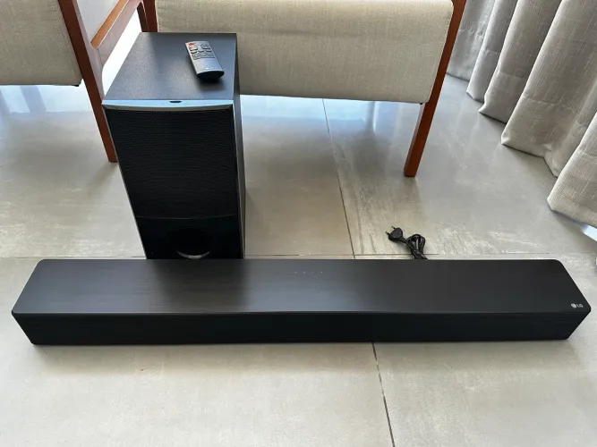 Soundbar LG SNH5 4.1 canais com 600W RMS