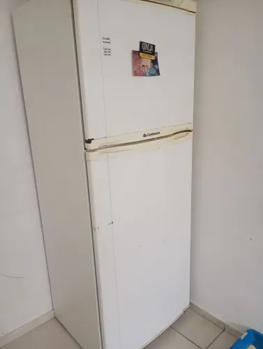 Vende se geladeira 