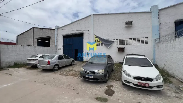 Alugue galpão proximo aeroporto e Br-101, no Ibura com 700m²