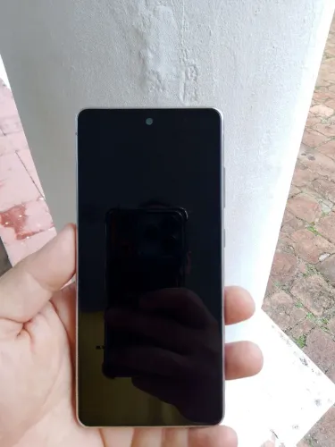 Vendo aparelho Samsung s20 bom estado .