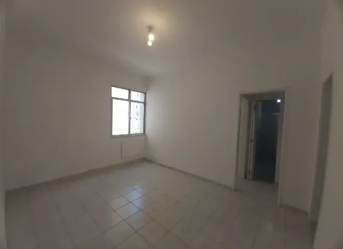 Alugo: RARO, ÚNICO E LINDO! RUA CORRÊA DUTRA! QUARTO E SALA COM DEPENDÊNCIAS REVERSÍVEIS!