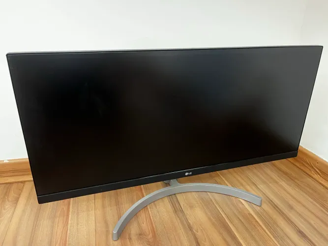 Monitor LG Ultrawide 29?