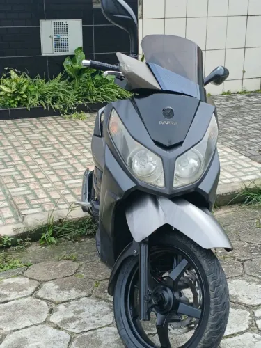 Dafra citycom 300cc ótimo estado 