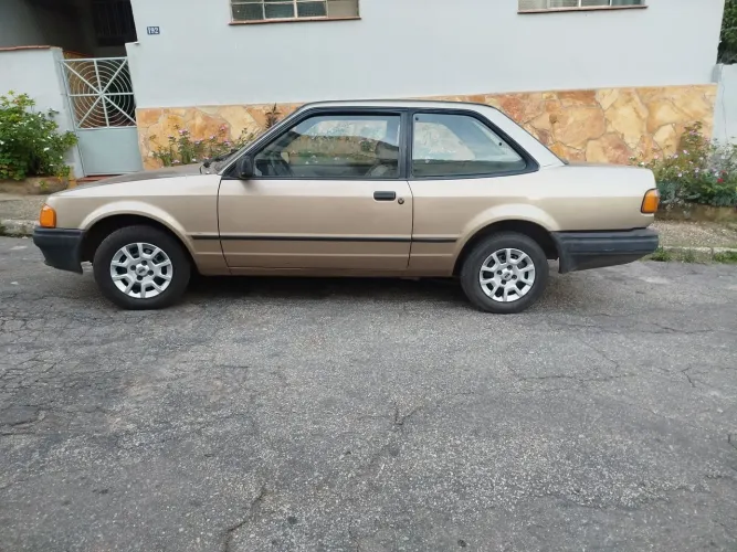 Ford Verona LX 1.6 (modelo Antigo) 1991