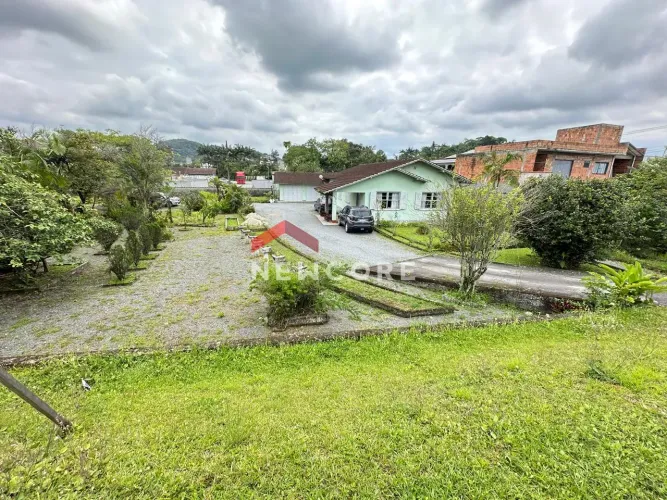 Lote em Rua Anita Garibaldi - Anita Garibaldi - Joinville/SC