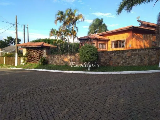 Casa com 3 dormitórios à venda, 650 m² por R$ 2.000.000,00 - Piracaia - Piracaia/SP