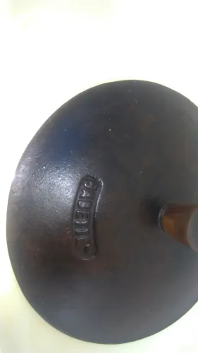 Ferro fundido tampa 22 cm diâmetro